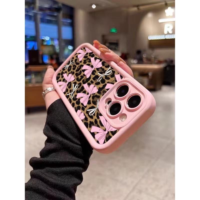 Leopard Print Bow Phone Case F - Apple Iphone 15 Pro Max recension och pris